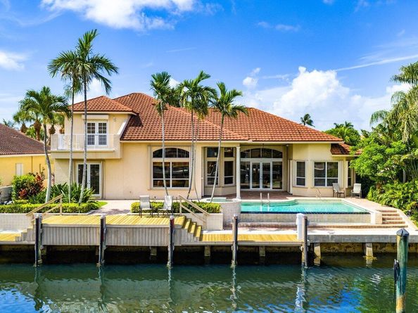 923 Hyacinth Drive, Delray Beach FL 33483