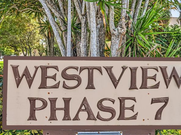 1270 NW 99th Ave 60, Pembroke Pines FL 33024