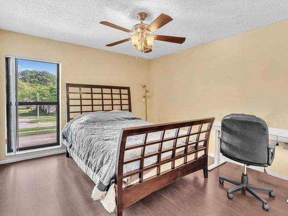 1270 NW 99th Ave 60, Pembroke Pines FL 33024