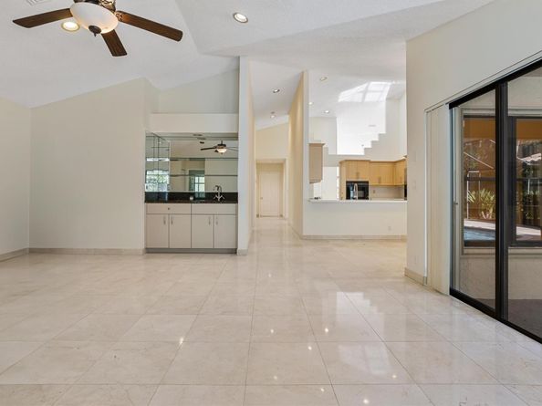 1280 Manor Ct, Weston FL 33326