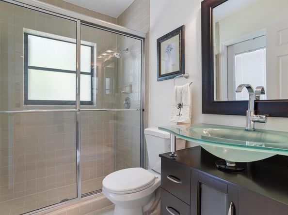1280 Manor Ct, Weston FL 33326