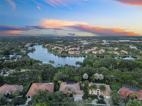 1280 Manor Ct, Weston FL 33326