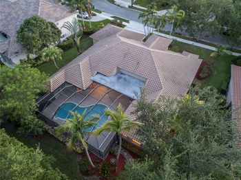 1280 Manor Ct