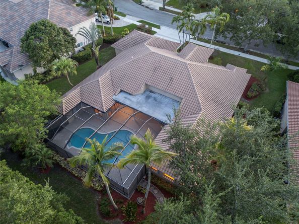 1280 Manor Ct, Weston FL 33326