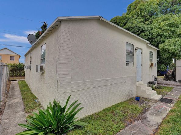 536 18th St, West Palm Beach FL 33407