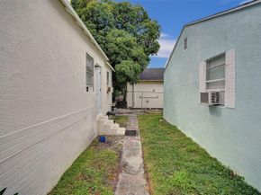 536 18th St, West Palm Beach FL 33407