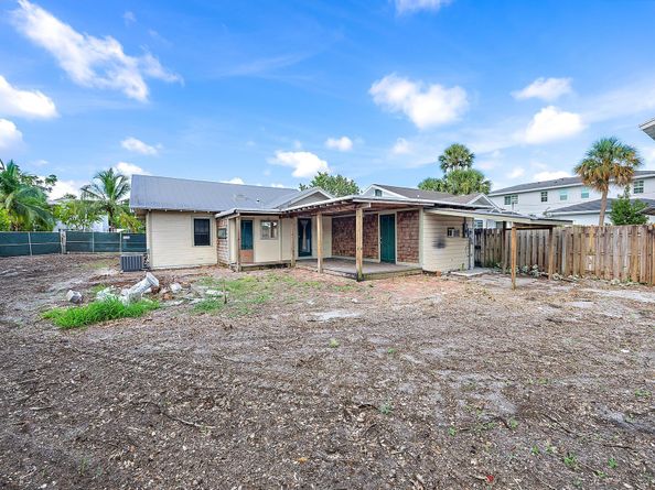 707 Kanuga Drive, West Palm Beach FL 33401