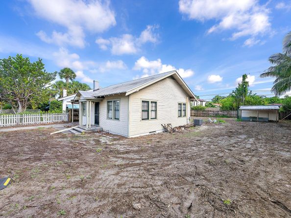 707 Kanuga Drive, West Palm Beach FL 33401
