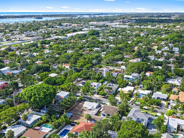 707 Kanuga Drive, West Palm Beach FL 33401