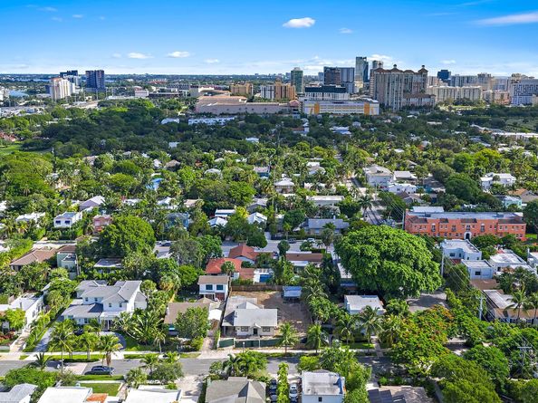 707 Kanuga Drive, West Palm Beach FL 33401