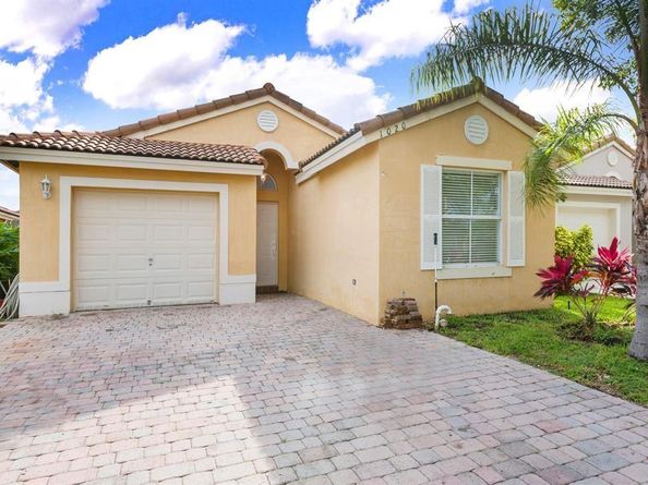 1020 SE 20th Rd, Homestead FL 33035
