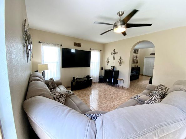 11182 NW 34th Ct, Coral Springs FL 33065
