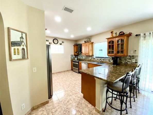 11182 NW 34th Ct, Coral Springs FL 33065