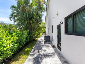 5950 NW 4th Avenue, Boca Raton FL 33487