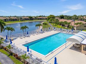 818 Sky Pine Way E2, Greenacres FL 33415