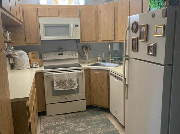 818 Sky Pine Way E2, Greenacres FL 33415