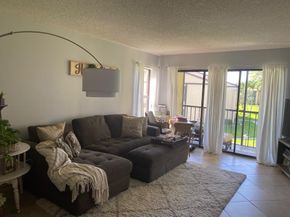 818 Sky Pine Way E2, Greenacres FL 33415