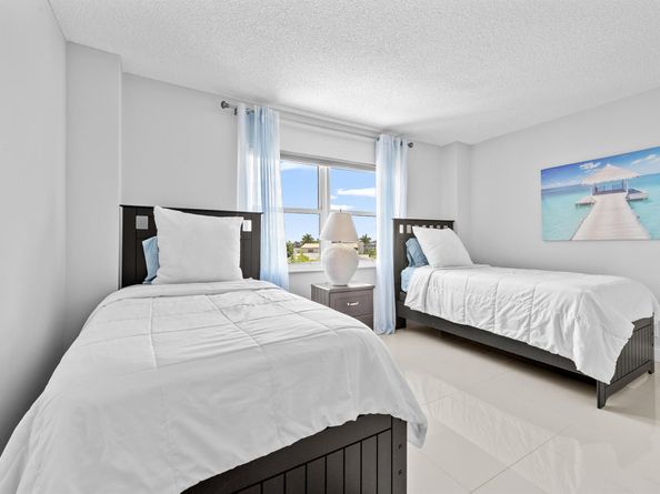 1200 Hibiscus Avenue 401, Pompano Beach FL 33062