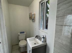 55 NW 47th St, Miami FL 33127