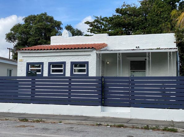 55 NW 47th St, Miami FL 33127