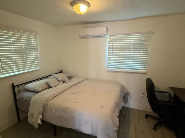 55 NW 47th St, Miami FL 33127
