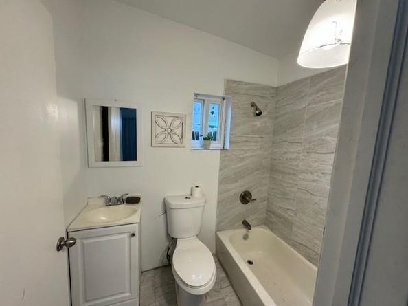 55 NW 47th St, Miami FL 33127
