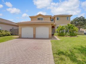 317 E Garden Cove Circle, Davie FL 33325