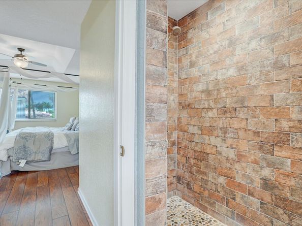 317 E Garden Cove Circle, Davie FL 33325