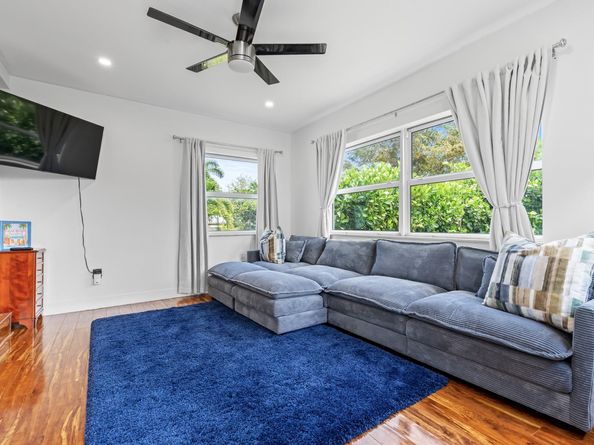 1407 Ontario Dr, Lake Worth FL 33461