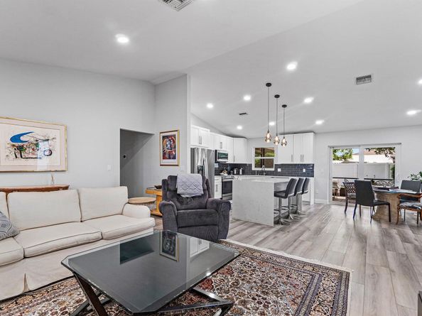 981 Wynndale Way, Lantana FL 33462