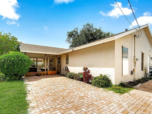 981 Wynndale Way, Lantana FL 33462