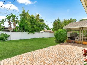 981 Wynndale Way, Lantana FL 33462