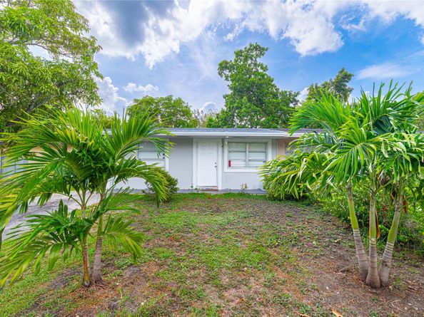 1910 SW 63rd Ter, North Lauderdale FL 33068