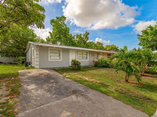 1910 SW 63rd Ter, North Lauderdale FL 33068