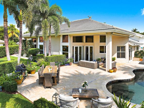 2990 Twin Oaks Way, Wellington FL 33414