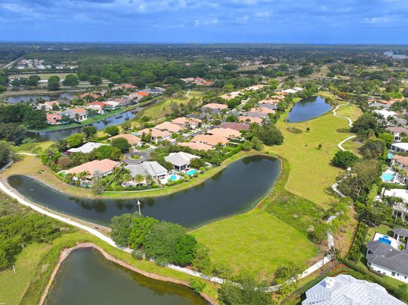 2990 Twin Oaks Way, Wellington FL 33414