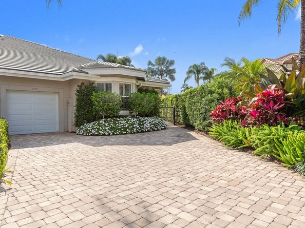 2990 Twin Oaks Way, Wellington FL 33414