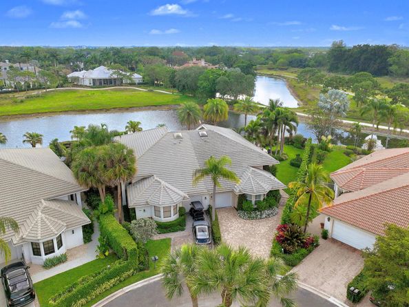 2990 Twin Oaks Way, Wellington FL 33414