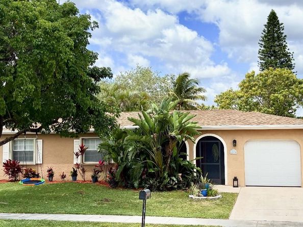 22335 Boulder St, Boca Raton FL 33428
