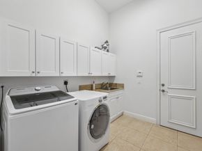 2753 W Stonebrook Cir, Davie FL 33330