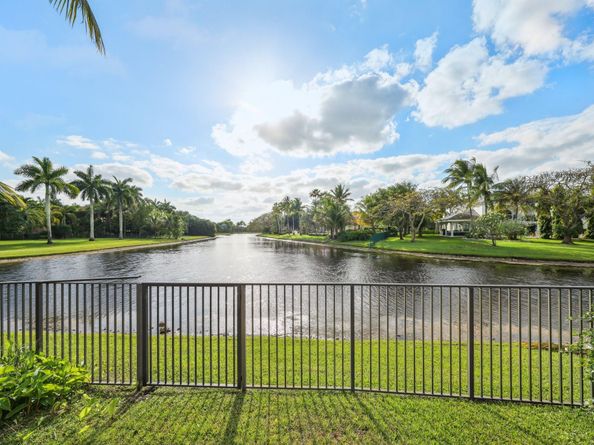 2753 W Stonebrook Cir, Davie FL 33330