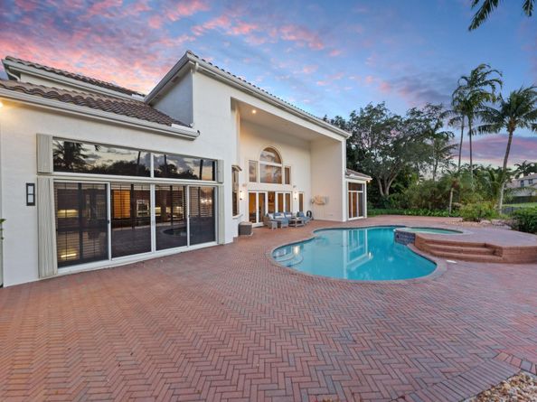 2753 W Stonebrook Cir, Davie FL 33330