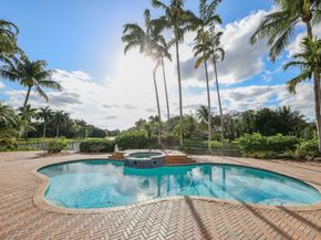 2753 W Stonebrook Cir, Davie FL 33330
