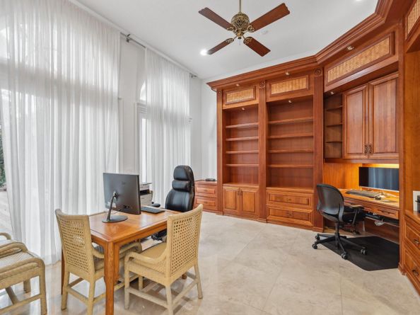2753 W Stonebrook Cir, Davie FL 33330