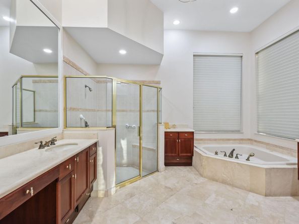2753 W Stonebrook Cir, Davie FL 33330