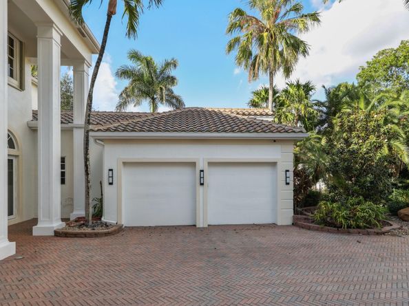 2753 W Stonebrook Cir, Davie FL 33330