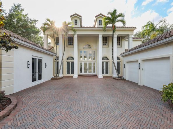 2753 W Stonebrook Cir, Davie FL 33330