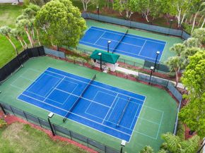 2753 W Stonebrook Cir, Davie FL 33330