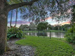 2753 W Stonebrook Cir, Davie FL 33330