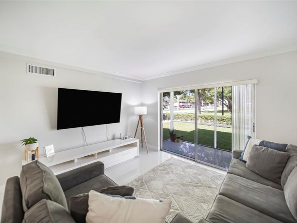 Undisclosed Address #FX-10501839, Deerfield Beach FL 33441